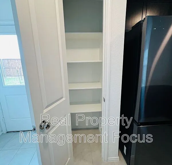 3401 Harper St — Photo 5