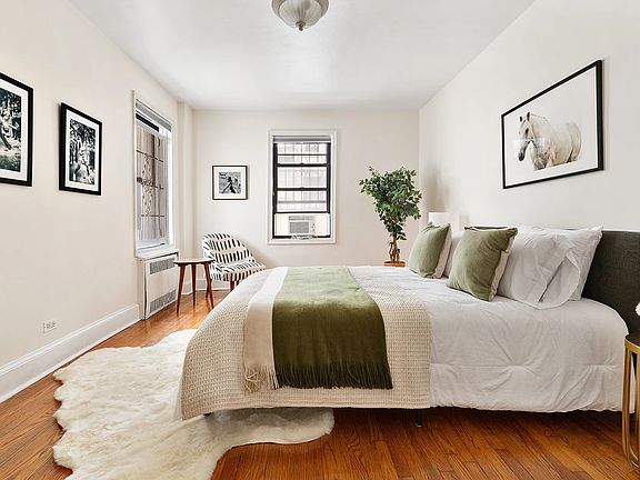 3rd image of 221 E 18th St APT 1C