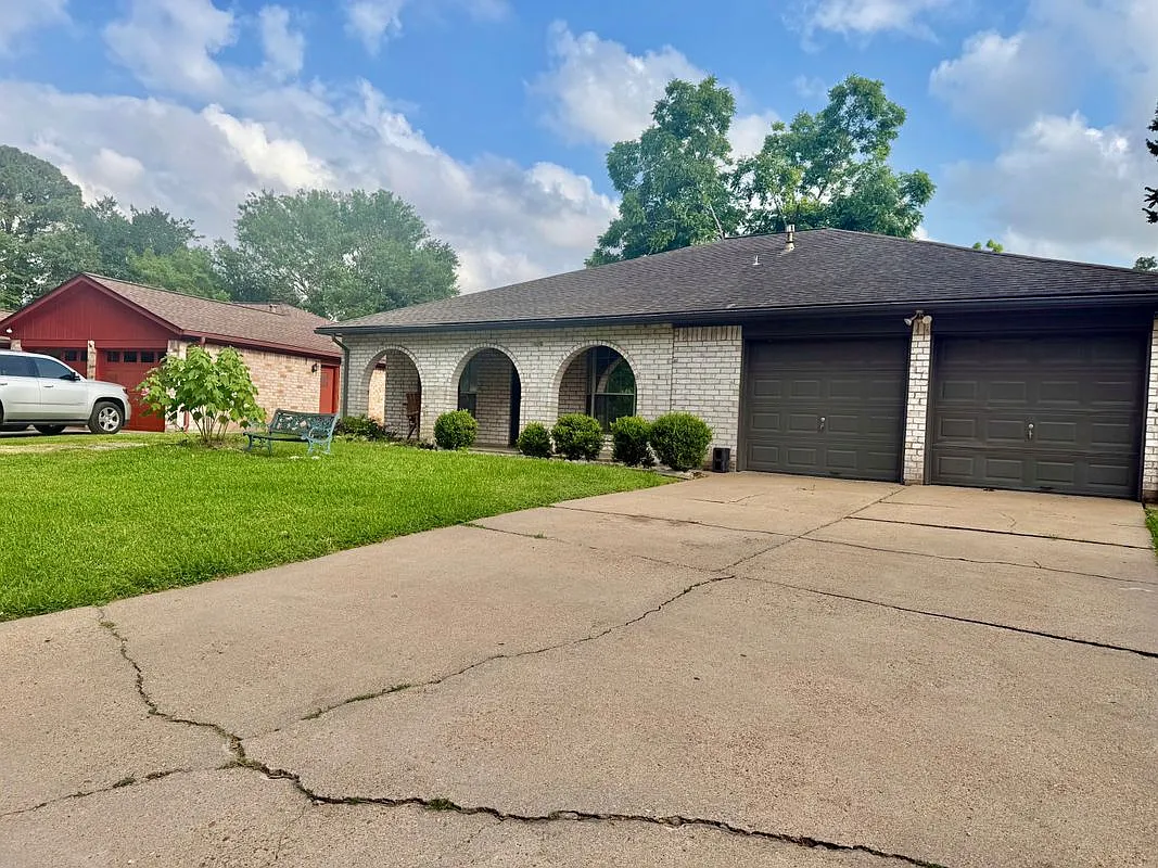 3 bed, 2.5 bath, 1874 sqft, $1,800 — Photo 2