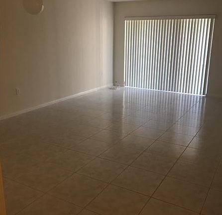 4th image of 4712 NW 114th Ave Unit 203