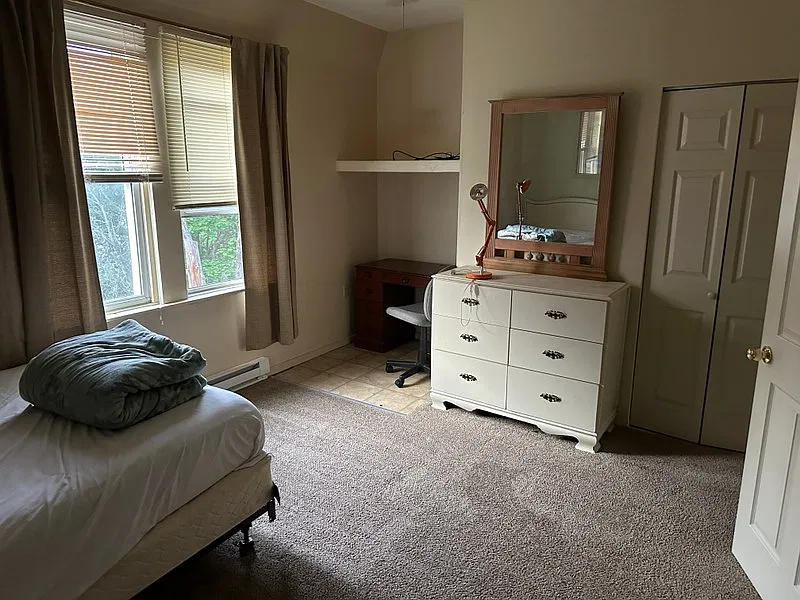 1 bed, 1.0 bath, 700 sqft, $980 — Photo 3