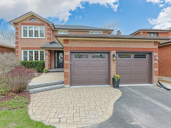 250 Hemlock Dr, Whitchurch Stouffville, ON L4A 5A5