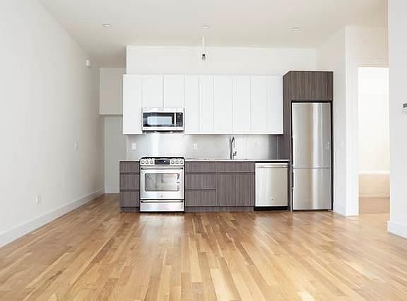 3rd image of 249 19th St APT 1A