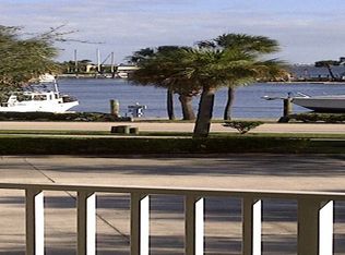 1209 E New Haven Ave APT 204, Melbourne, FL 32901