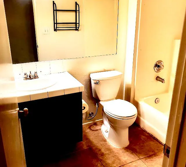 4752 Grandview Dr — Photo 23