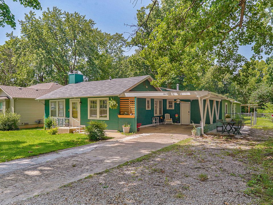 1st image of 1225 E Stanford Street
