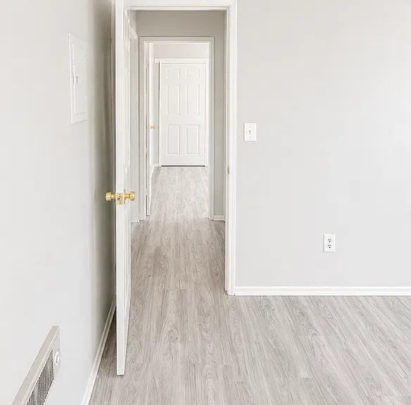 10059 Pinewood Ave — Photo 17