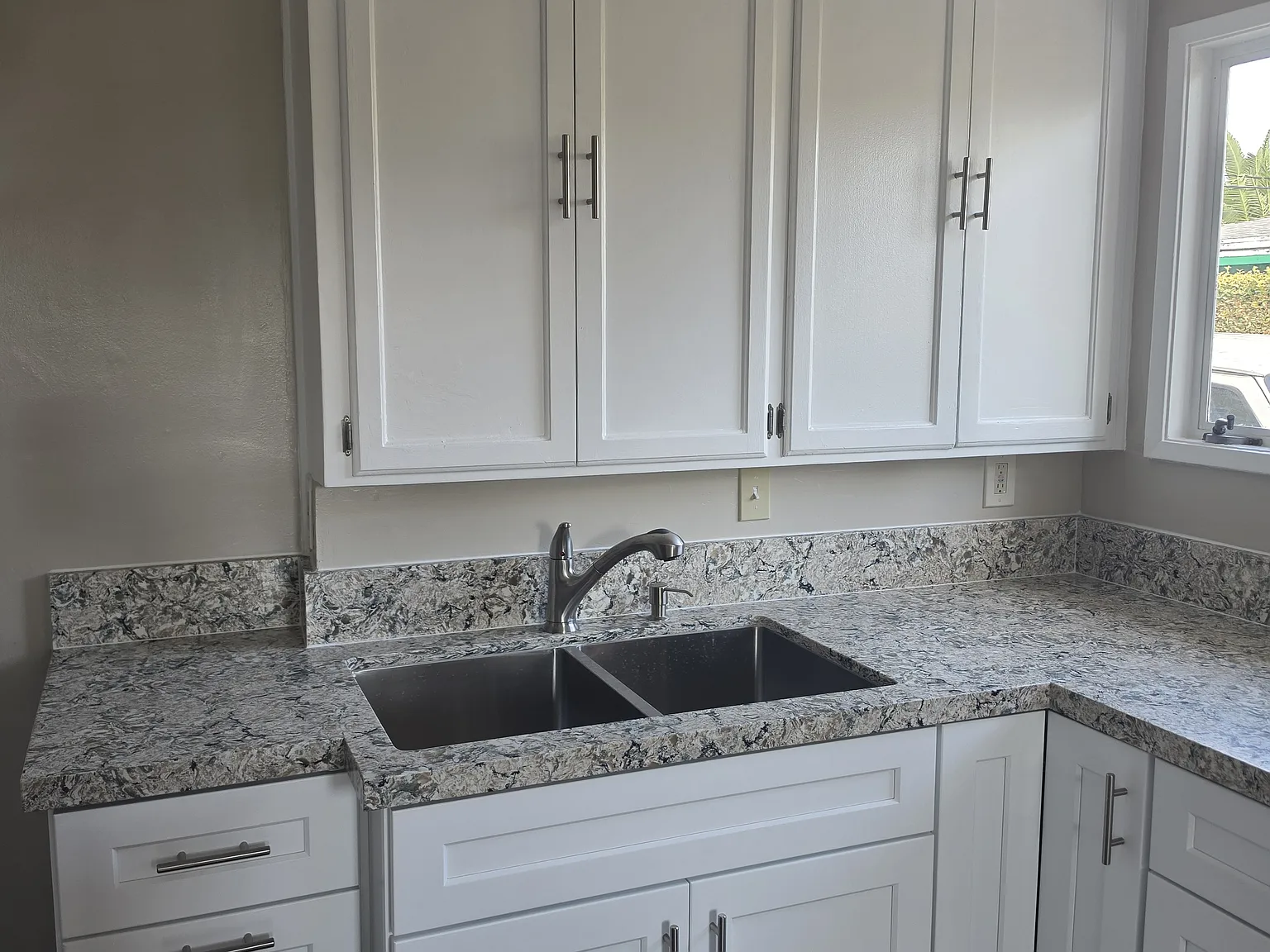 2 bed, 800 sqft, $2,800 — Photo 3