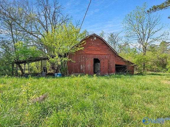 2nd image of 453 County Road 260