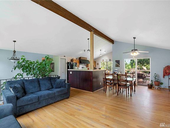 Large open upper floor looking from front to back