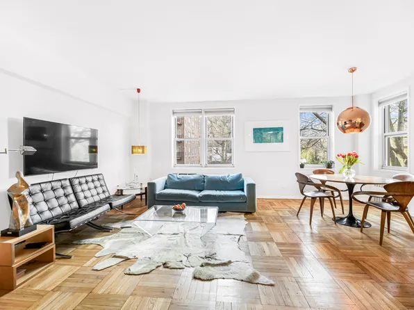 3901 Independence Avenue image 1 of 13