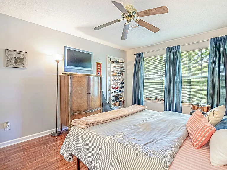 4930 Windsor Green Way #302 — Photo 21