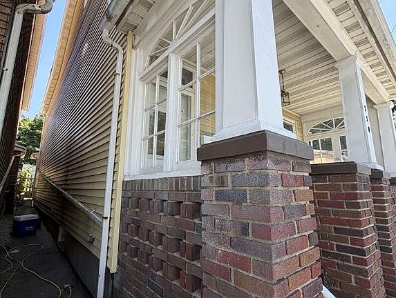 5th image of 230 W Early Ave