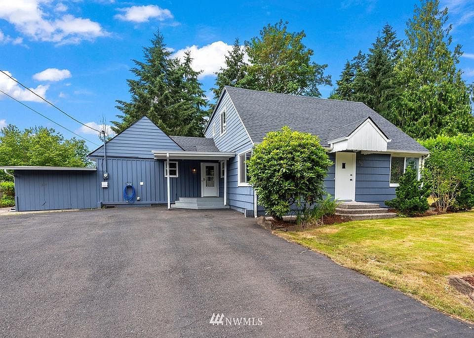 1st image of 242 Crescent Dr