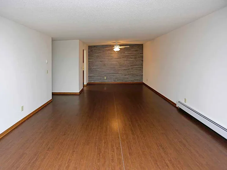 Lexington Heights Apartments — Photo 42