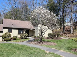 599 Heritage Vlg #B, Southbury, CT 06488