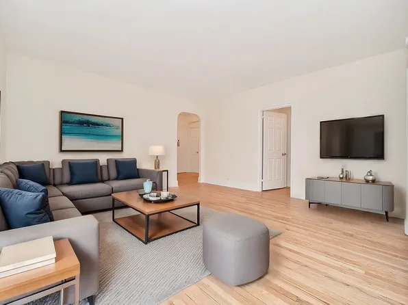 124 East 24th Street image 1 of 10