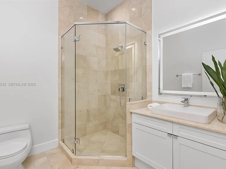808 Brickell Key Dr #3901 — Photo 38