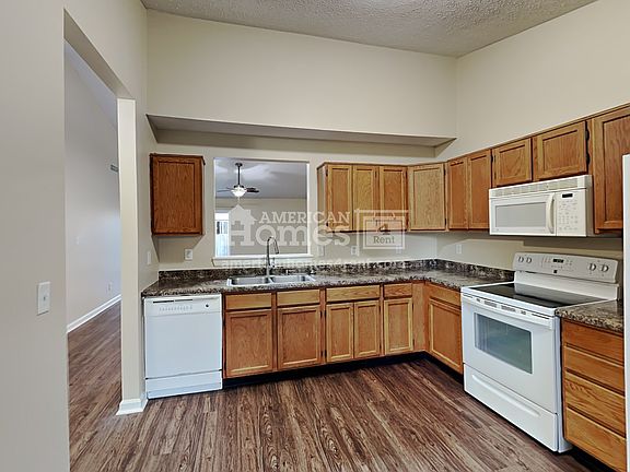 5th image of 5985 Glen Haven Blvd