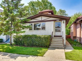 5225 W Belle Plaine Ave, Chicago, IL 60641