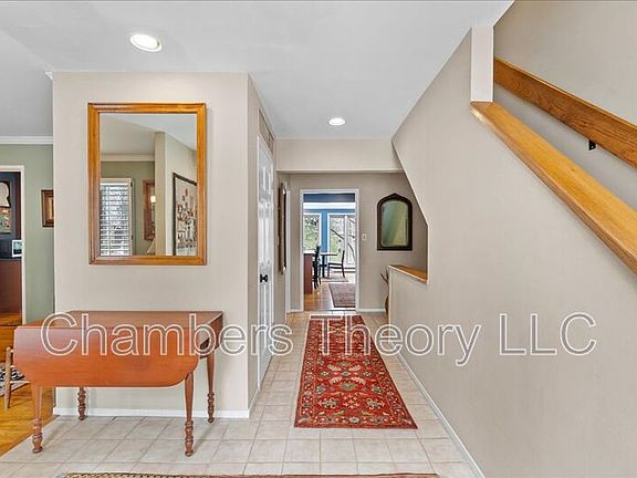 4th image of 8709 Hidden Hill Ln