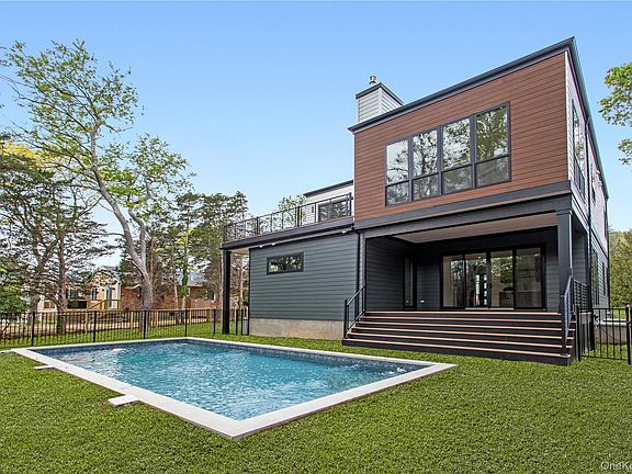 4th image of 600 Glenn Road