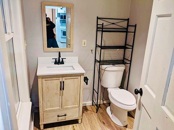 5th image of 172 Union St APT 1