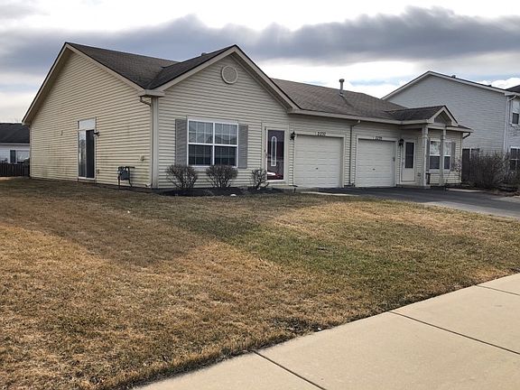 3rd image of 2239 Rebecca Cir