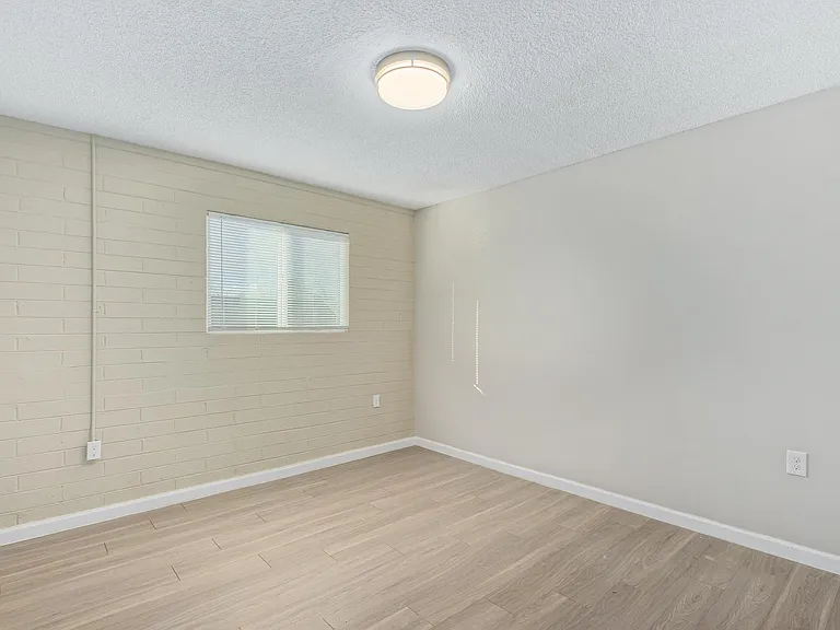 1802 N 26th Pl — Photo 31
