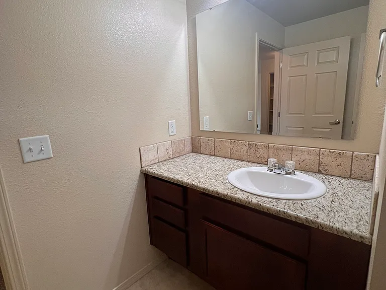 11010 W Brassy Cove Loop — Photo 13