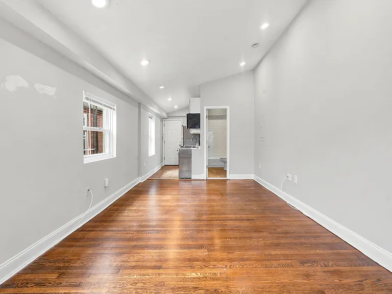 1616 Spruce St #3RR — Photo 2