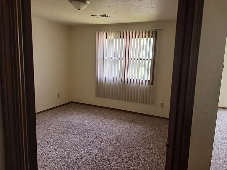 Pheasant Run Apartments — Photo 17