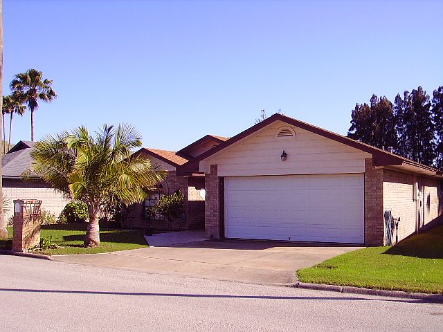 Front view of property