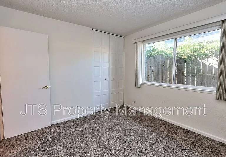 6830 Mellodora Dr — Photo 34