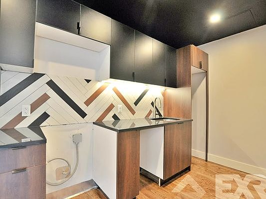 1st image of 676 E 21st St #4C
