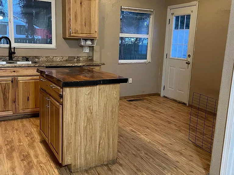 5295 Cedar St SE — Photo 9