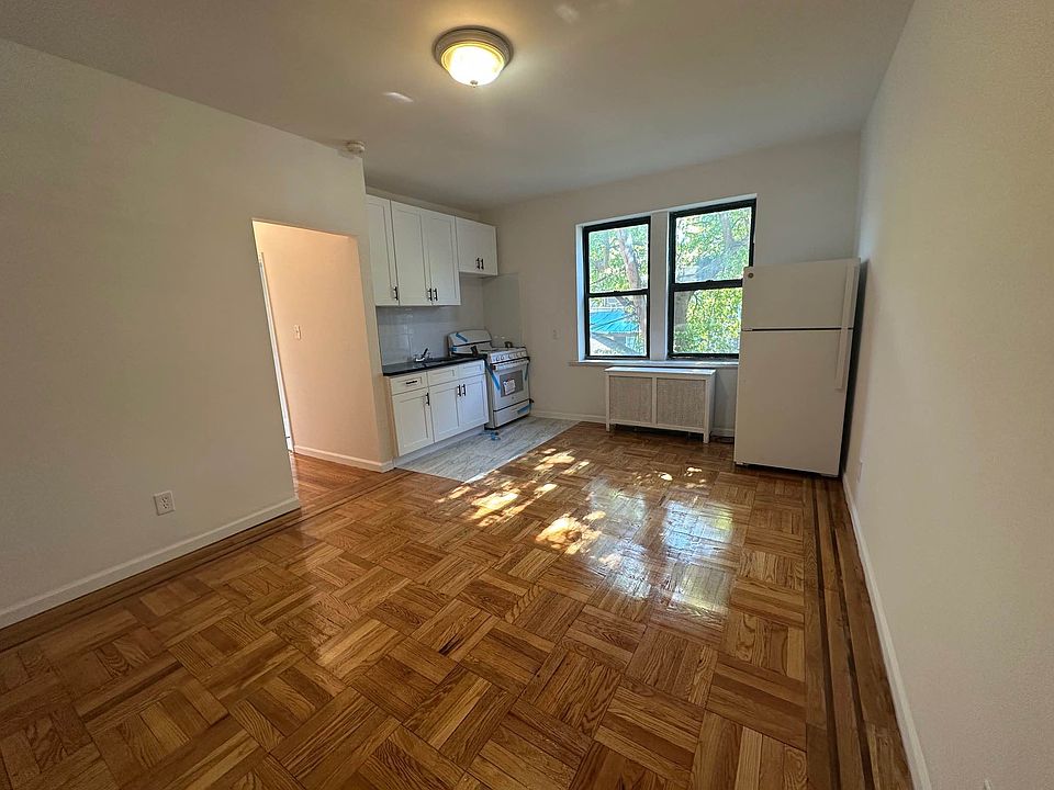 1st image of 6264 Saunders St #2M