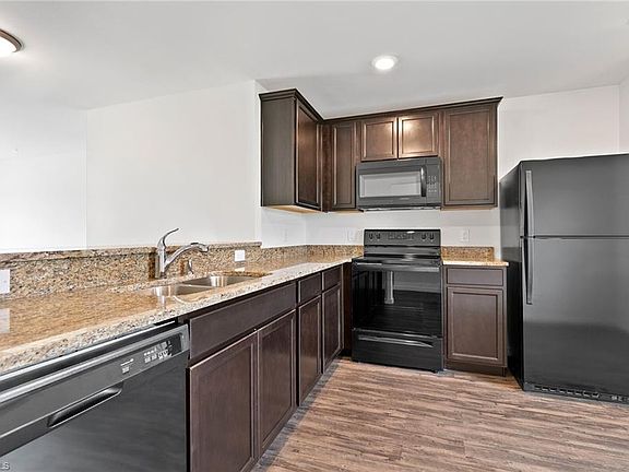 2nd image of 121 Blackstone Dr