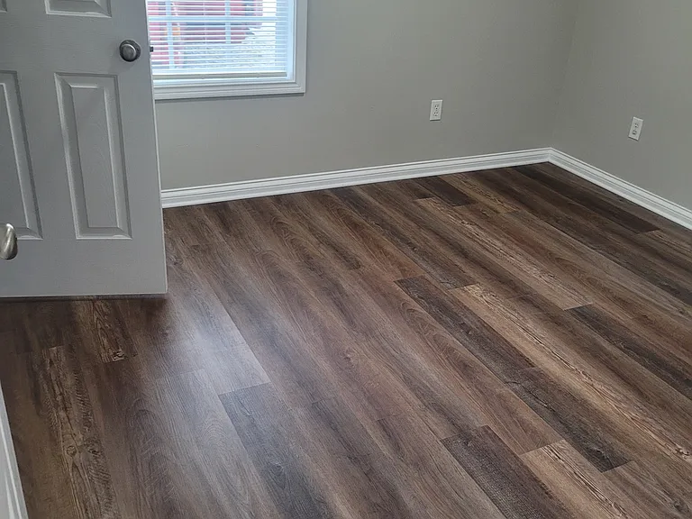 239 Carder St — Photo 2
