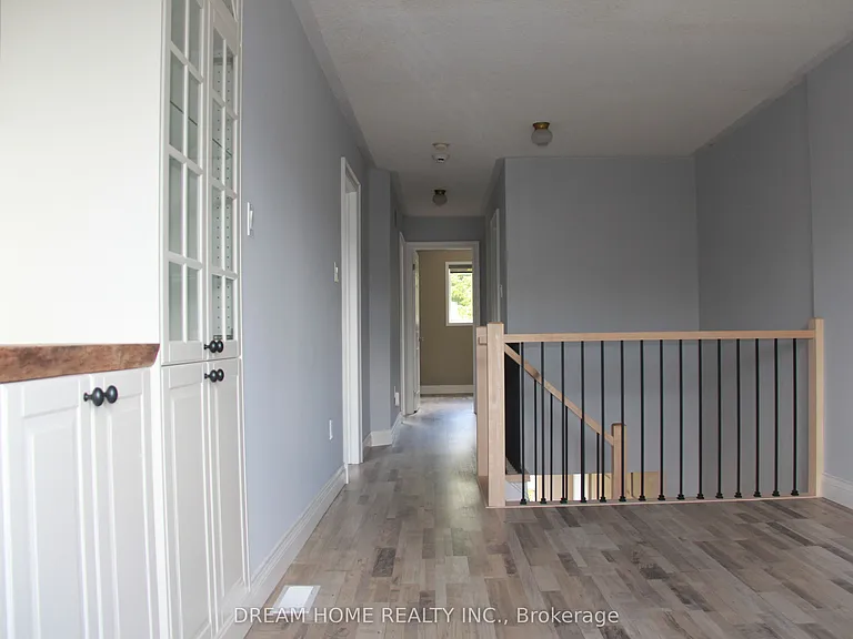 50 Pickett Cres — Photo 11