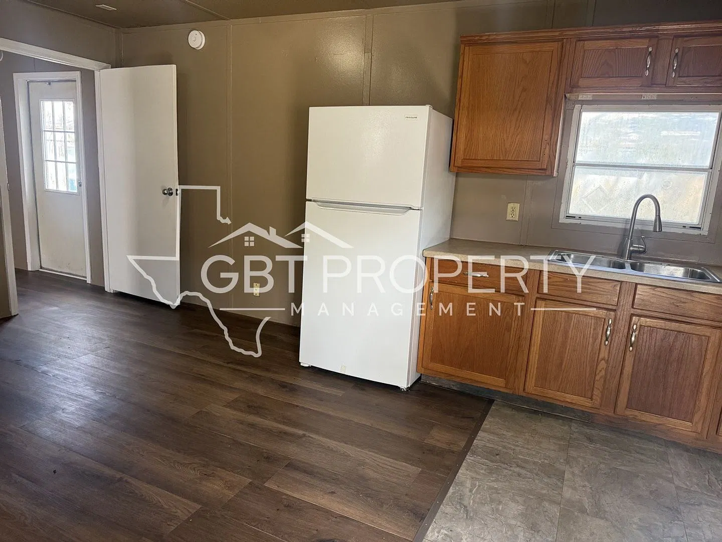 Coleto Creek Mobile Home Park — Photo 1