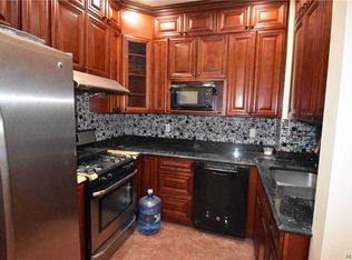 14618 Booth Memorial Ave, Flushing, NY 11355