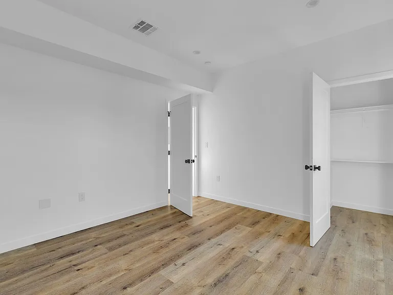 Best Priced Luxury 4 & 5 Bed Townhomes in Mid-City! — Photo 31