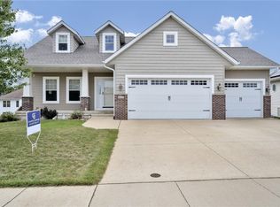 427 Barrington Pkwy, Marion, IA 52302