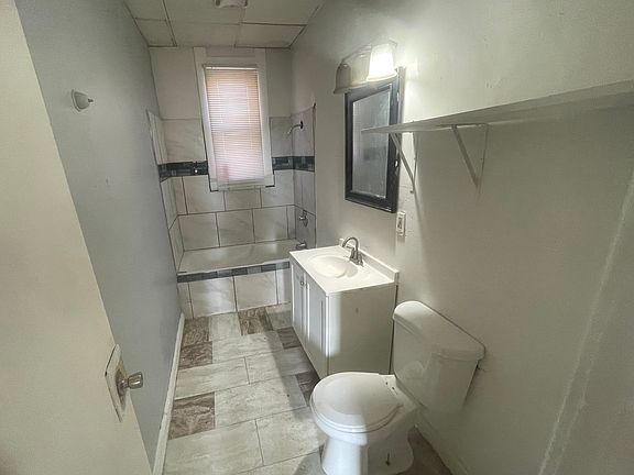 4th image of 2911 N 6th St #A