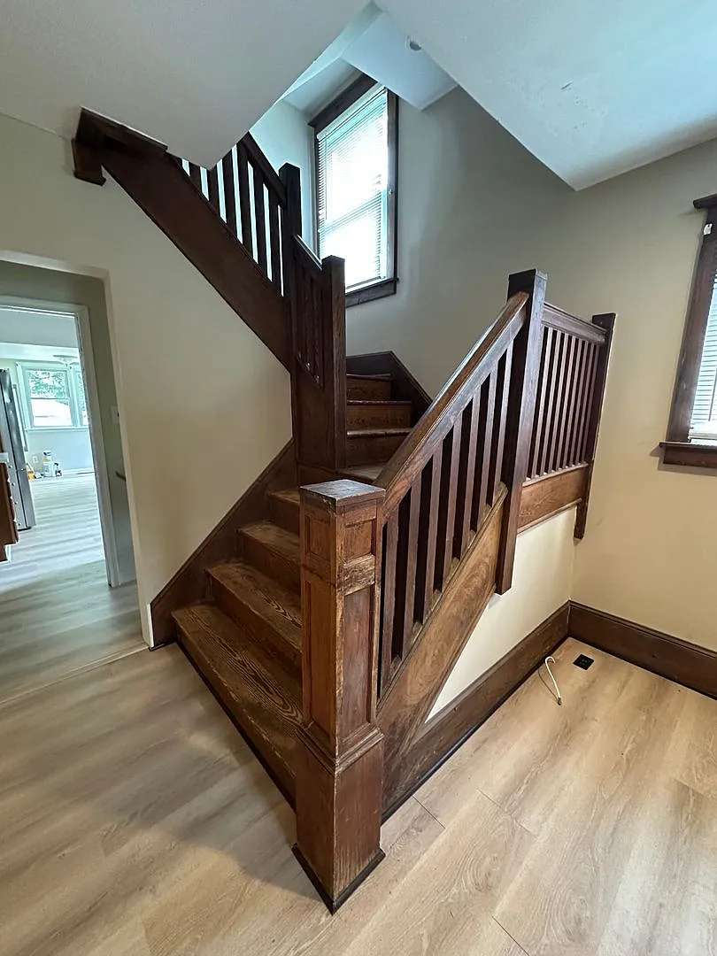 Well maintained 4 bedroom 2 bathroom home — Photo 4