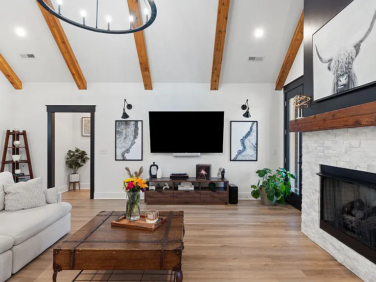 4700 Bisbee Dr — Photo 26