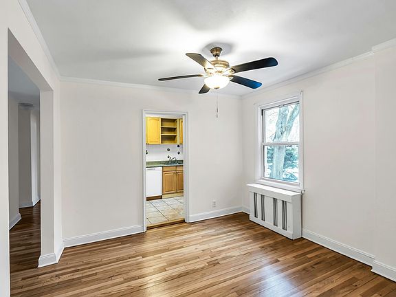4th image of 3 Edward St #1G