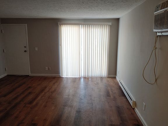 3rd image of 2821 Warsaw Ave APT 15