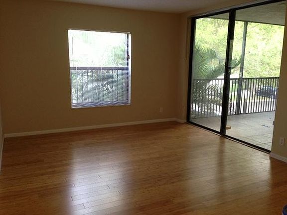 4th image of 4509 Carambola Cir S